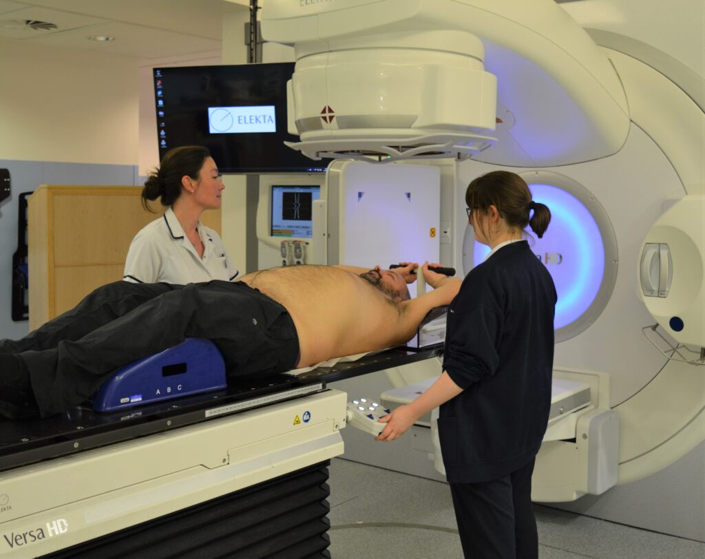 An image showing the inside of the treatment room.