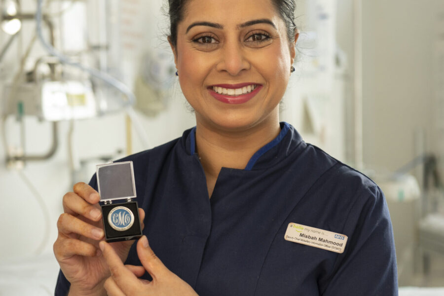 Misbah Mahmood with her Chief Midwifery Officer award